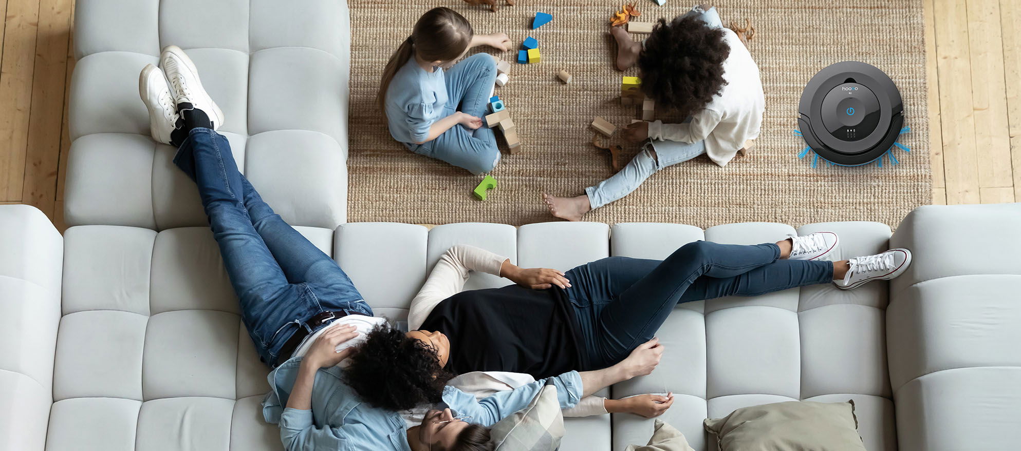 familie-auf-couch